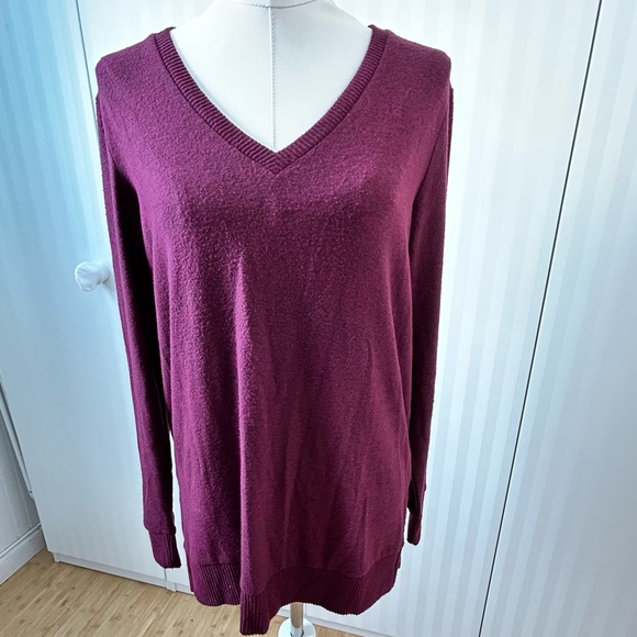 NWT Lucky 🍀 Brand burgundy soft v-neck sweater Size S - Picture 1 of 14